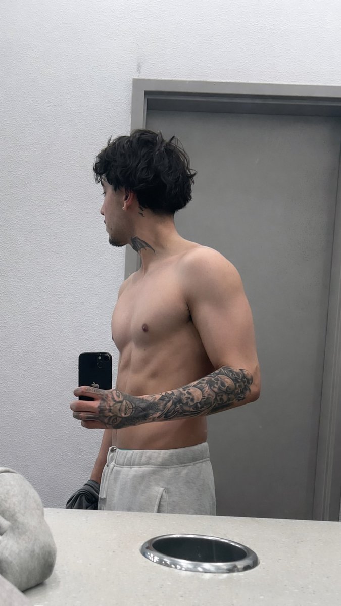 gabe tweet media