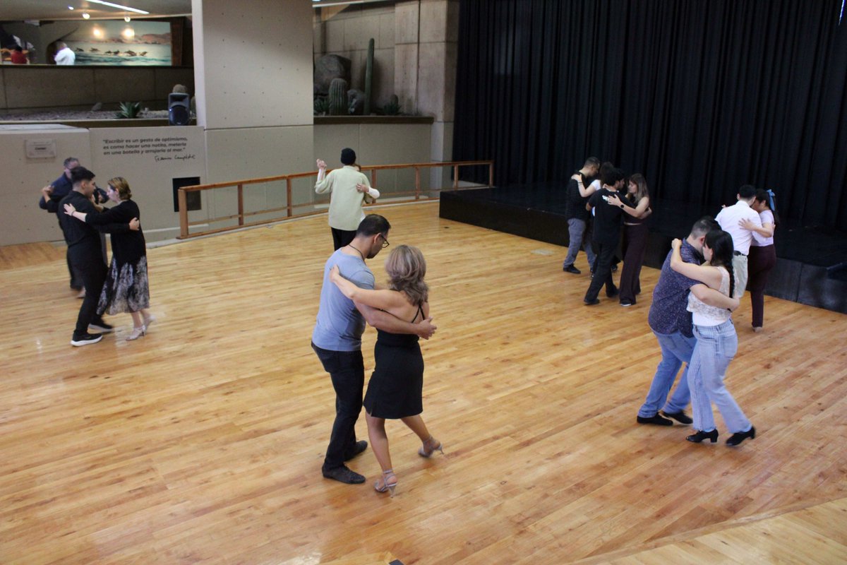 cecut_mx's tweet image. ¡Este domingo!
No te pierdas el Baile social de Tango

Ven a disfrutar de una tarde de Tango dirigida al público general.

📅29 de marzo
📍Sala Federico Campbell
⏰ 15 h
🎟 Entrada libre

#TangoEnElCecut #SinFronterasTijuanaTango #Tango #BaileSocial #Cecut