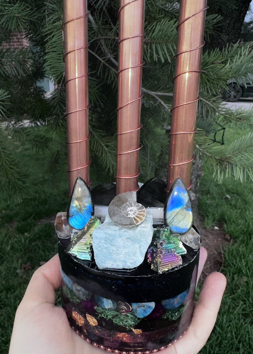 DymondCreations's tweet photo. Finally available : Cloud Buster is my favorite Orgone creation that works as an ultimate frequency changer : it structures environments by producing negative ions when restructures water molecules in the atmosphere and clearing harmful EMFs
https://t.co/Ck5Z11Do8j
#cloudbuster https://t.co/G7YQCqYUi2