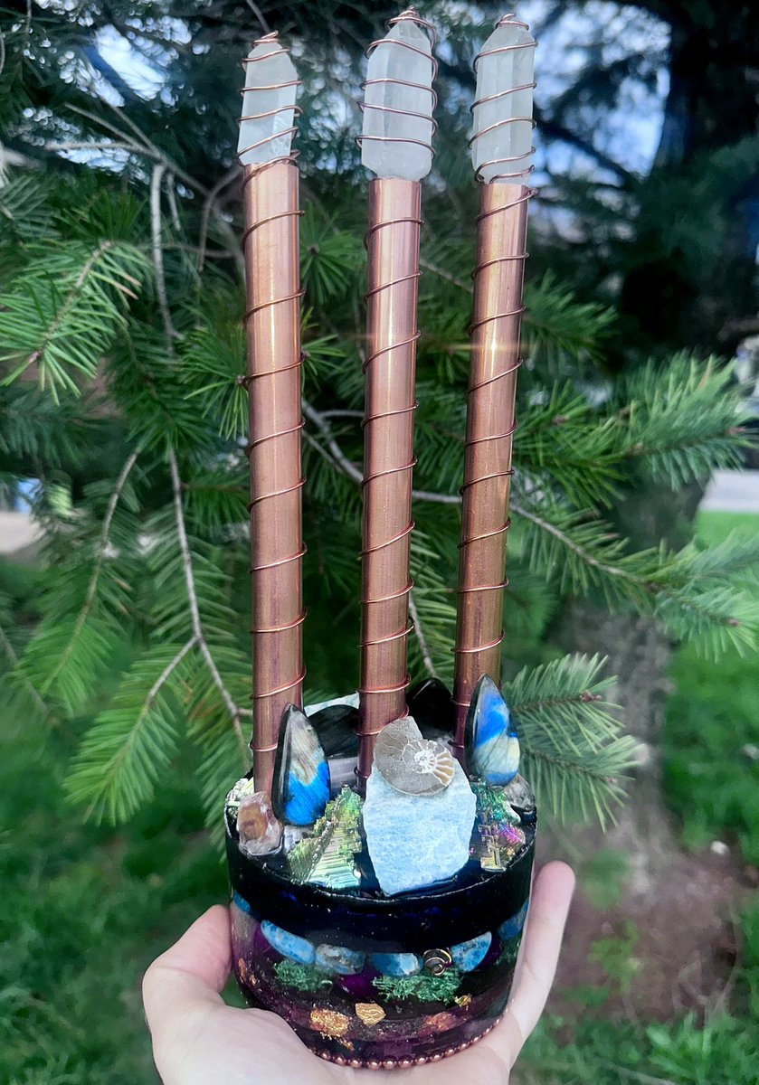 DymondCreations's tweet photo. Finally available : Cloud Buster is my favorite Orgone creation that works as an ultimate frequency changer : it structures environments by producing negative ions when restructures water molecules in the atmosphere and clearing harmful EMFs
https://t.co/Ck5Z11Do8j
#cloudbuster https://t.co/G7YQCqYUi2
