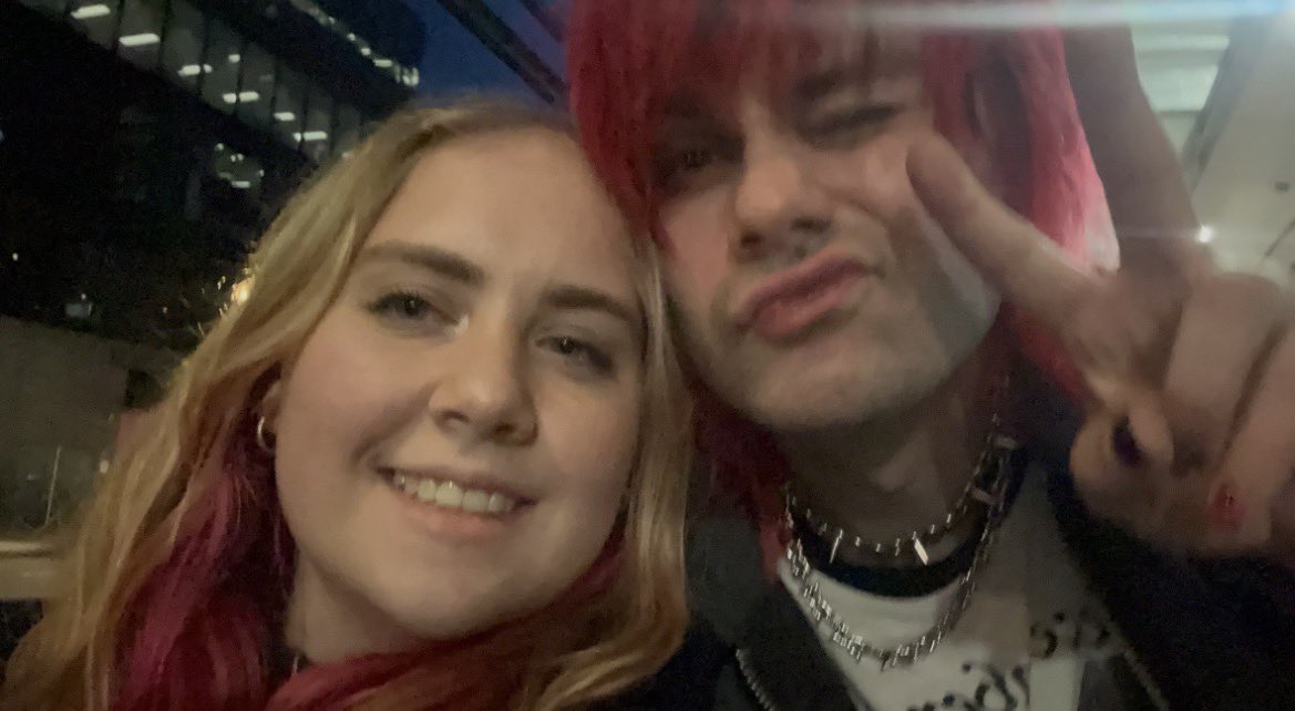 chløe ₊ ⊹ tweet media