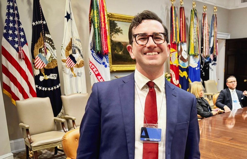 Jane Jones tweet media