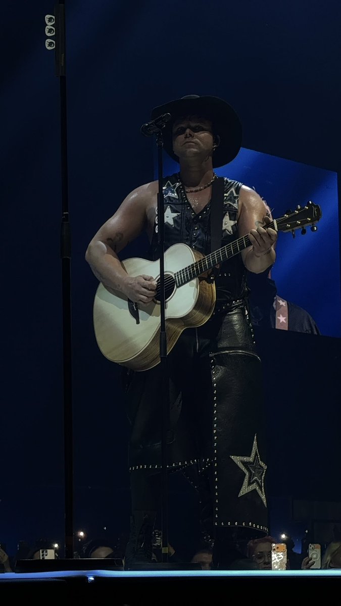 ⭐️ 5SOS Updates ⭐️ tweet media