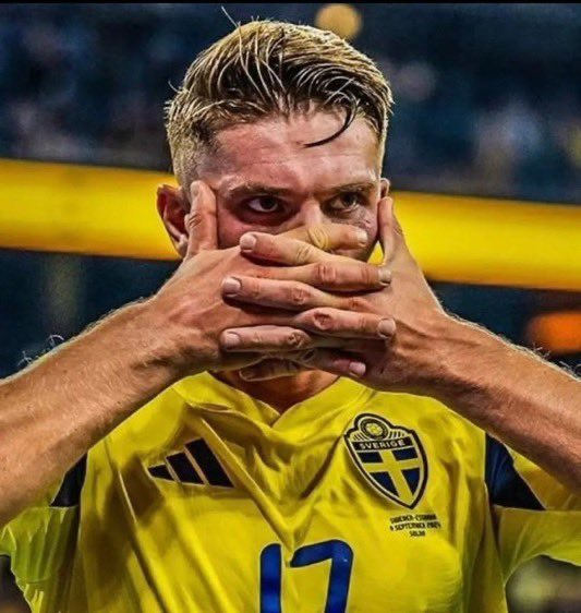 (fan) Thon tweet media