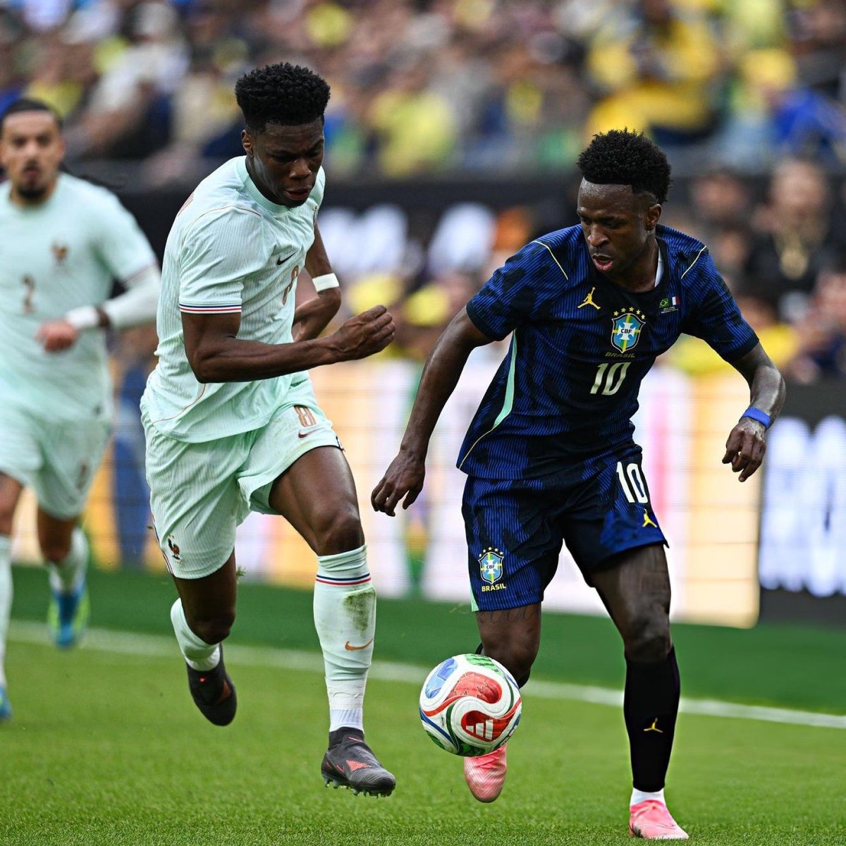 The Touchline | 𝐓 tweet media