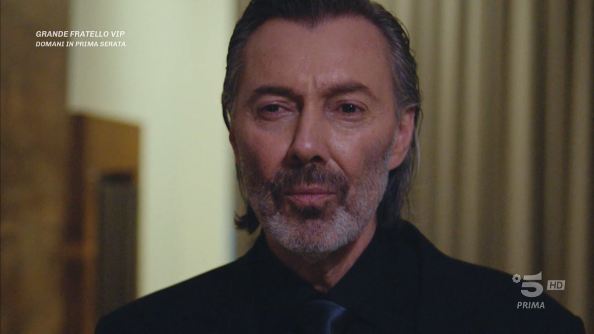 lamazzadiilhan's tweet image. È ARRIVATO NADIR, IL MISTERIOSO UOMO CON CUI ŞAHIKA COMPLOTTAVA AL TELEFONO #forbiddenfruit