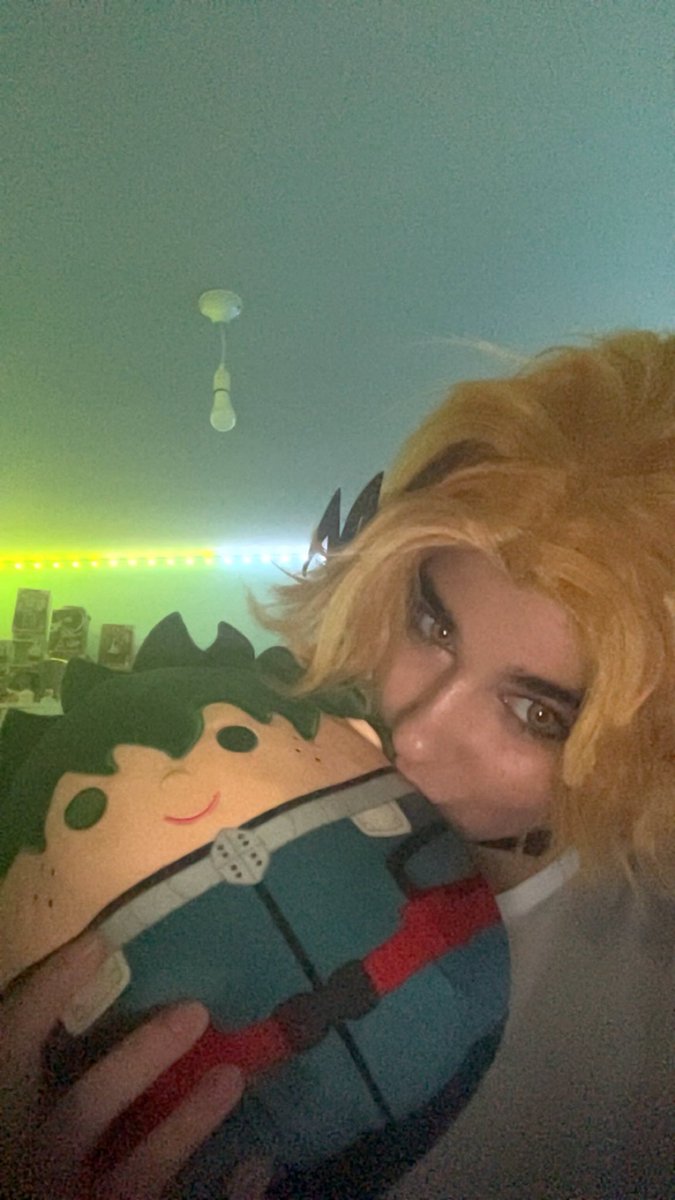 izusoda's tweet photo. fuckass #sparknotes kisses </3

#kamideku https://t.co/GQSrw1xQ2i
