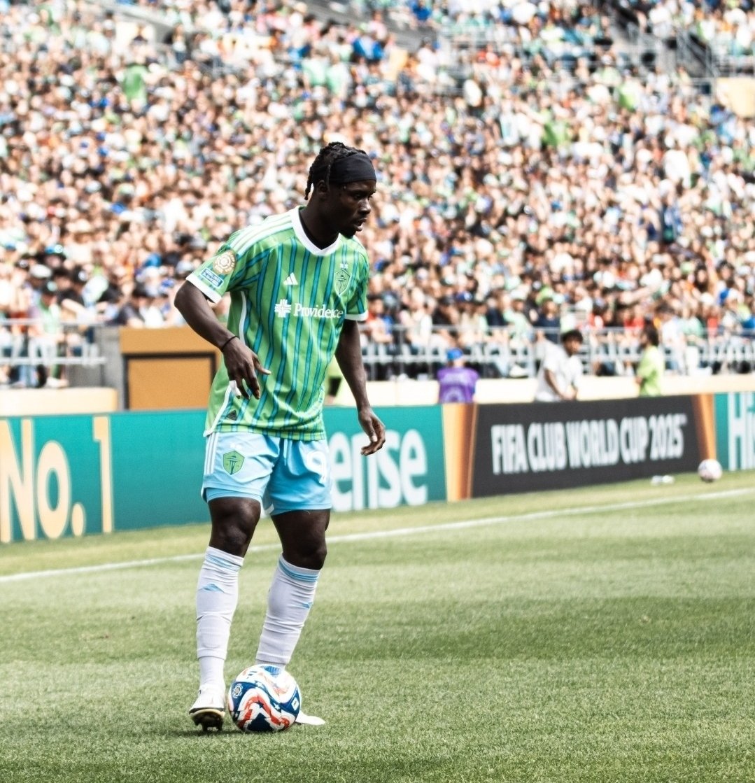 Niko Moreno tweet media