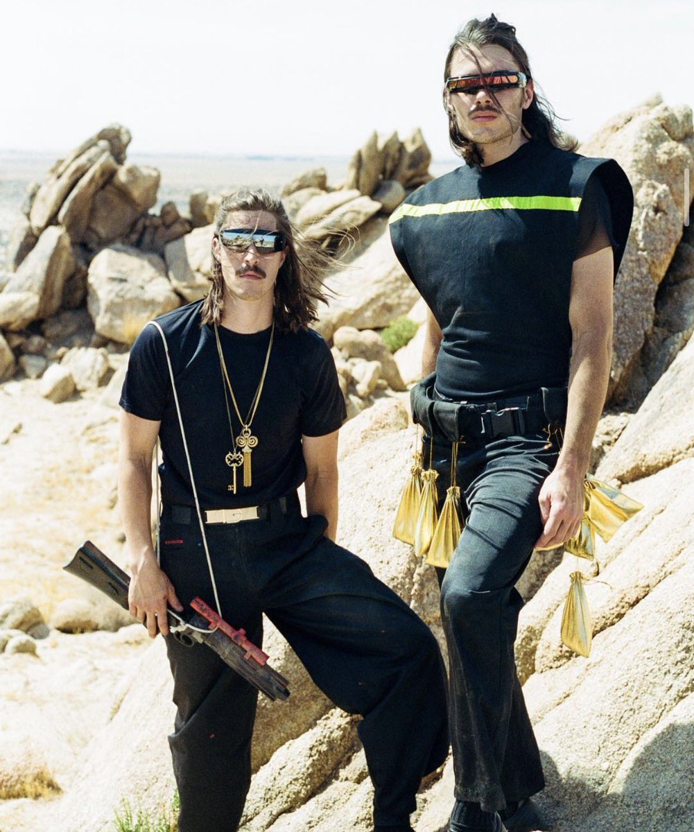 em on djour🎱🕸️ tweet media