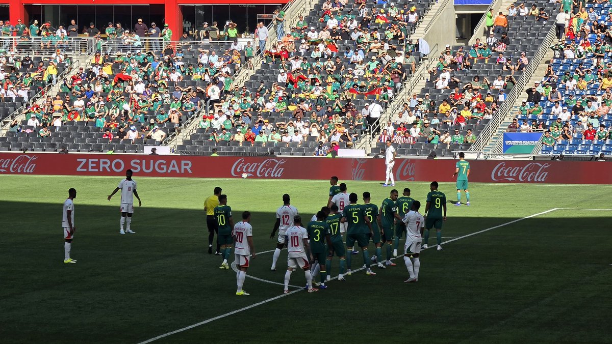 omarzeron's tweet photo. Qué bonita se ve la cancha del gigante de acero 

El estadio Monterrey vive algo histórico esta tarde calurosa 

Se vive y se respira Mundial en México! https://t.co/PAX8jY6PWM