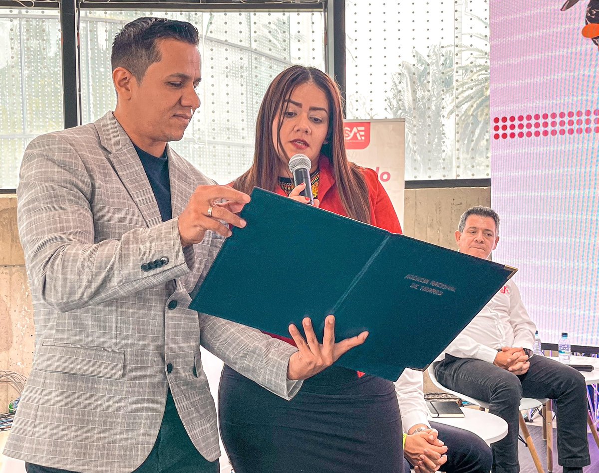 Agencia Nacional de Tierras tweet media