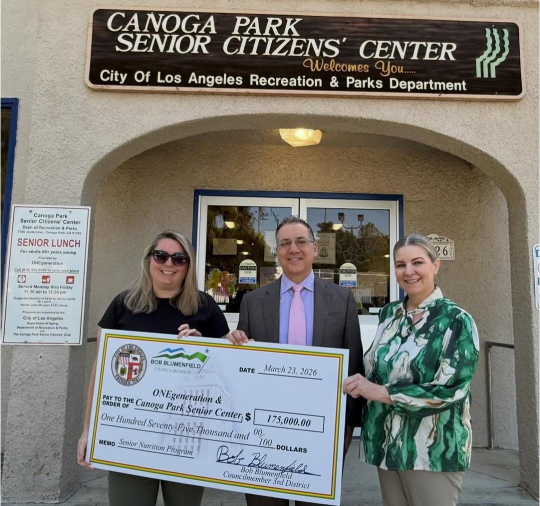 LADeptofAging's tweet photo. Thank you @BobBlumenfield for your continued support of older adults in the San Fernando Valley. We truly appreciate your contributions to the ONEgeneration Senior Lunch Program and the Canoga Park Senior Center! https://t.co/HKdBJ0NYDk