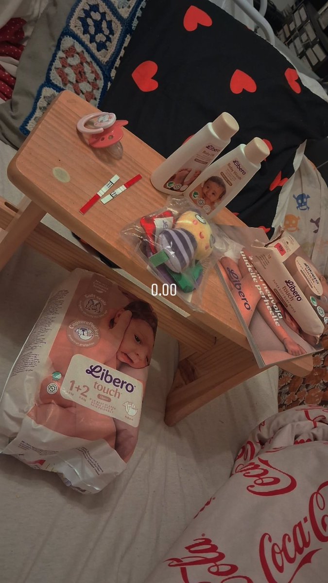 v. 𝕽𝖔𝖘𝖊𝖓𝖉𝖆𝖍𝖑 tweet media