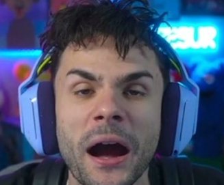 ggsyoda's tweet photo. "ur FAT ur UGLY ur CRINGE" https://t.co/Cr6vAbXTQX