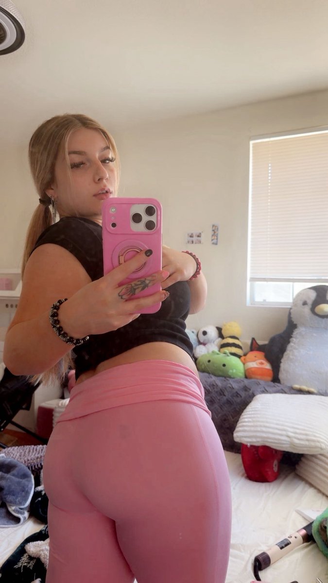 maya minx tweet media