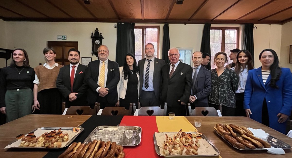 Alemania en Colombia tweet media