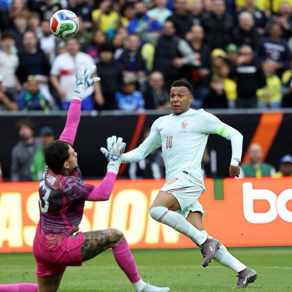 Miss ADEL🦋🦚🌹 tweet media