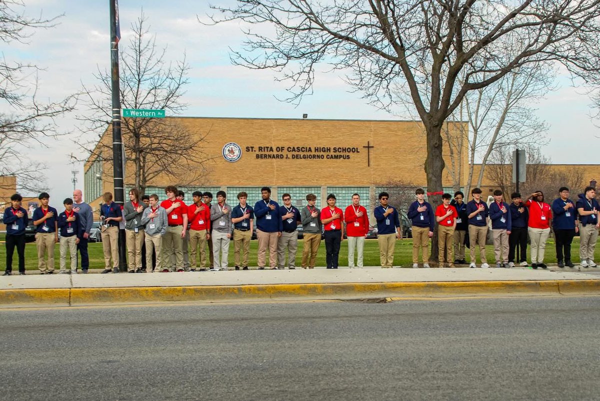 Today, our St. Rita Family lined Western Avenue for the procession of Chicago Firefighter/EMT Mike Altman, honoring and keeping him, his family, and the CFD community in our prayers.

St. Rita of Cascia, pray for us. 

#strita #stritaofcascia