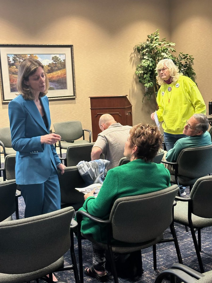 Elaine Luria tweet media