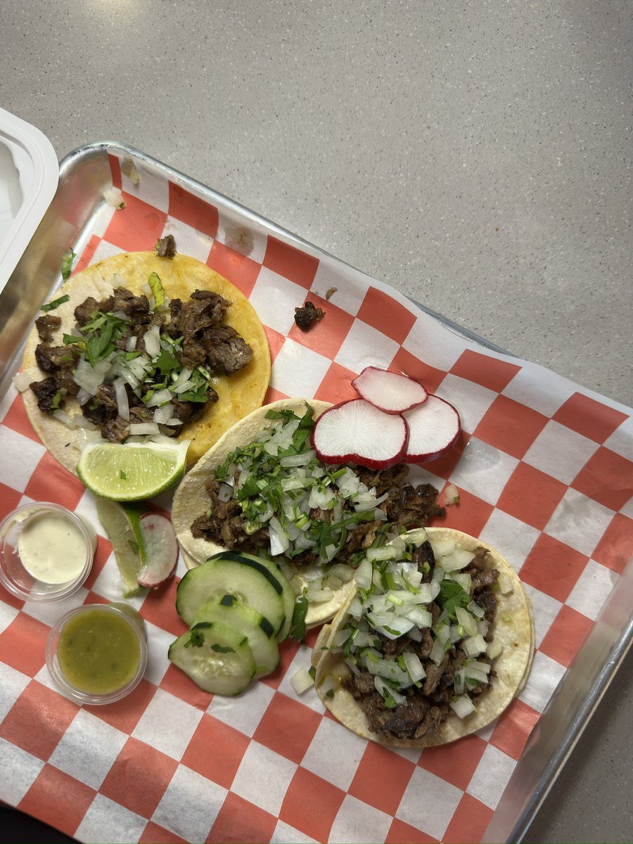 ᥫ᭡ your favorite foodie tweet media