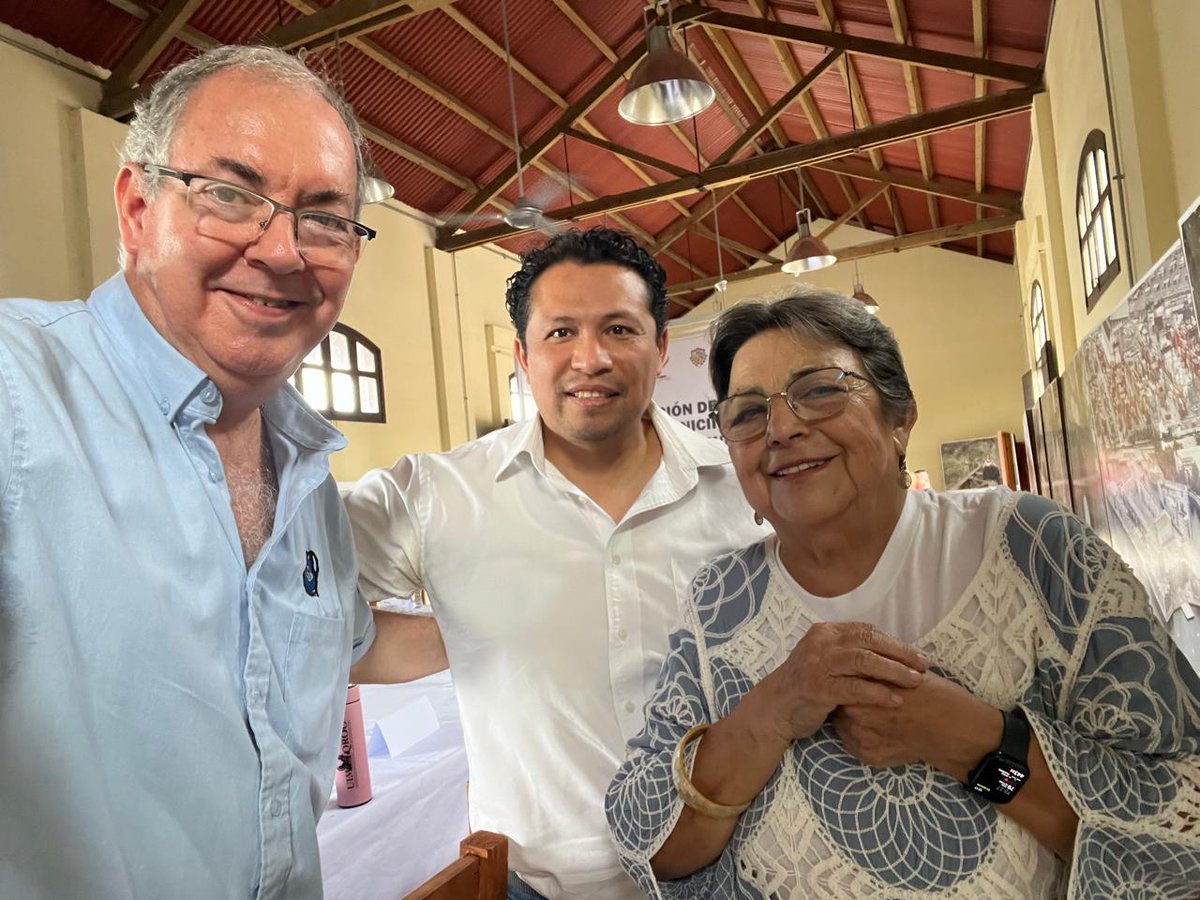 Colpos_Ver's tweet photo. 🤝 El 26 de marzo, el Dr. Alberto Asiain Hoyos y la Dra. María del Carmen Álvarez del Colegio de Postgraduados participaron en la instalación del Consejo Municipal en Manlio Fabio Altamirano.
Fortaleciendo alianzas en el territorio.
#Colpos #CampusVeracruz 🌱 https://t.co/Rn9Dpik6dj