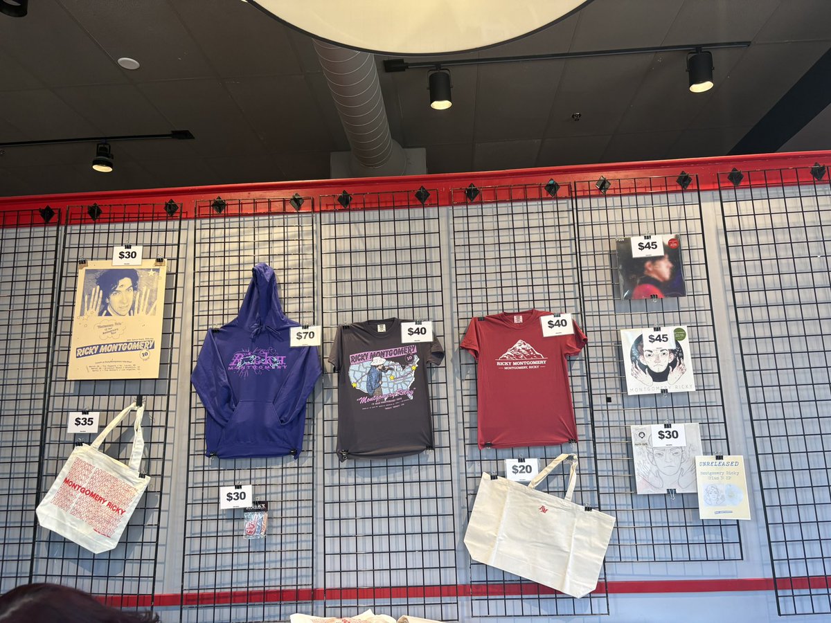 ricky on tour! tweet media