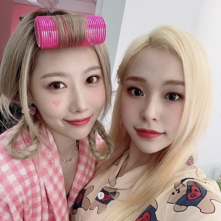 gahyun / seoyul pics 🦊 tweet media