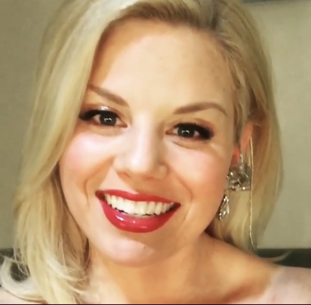 B หหห tweet media