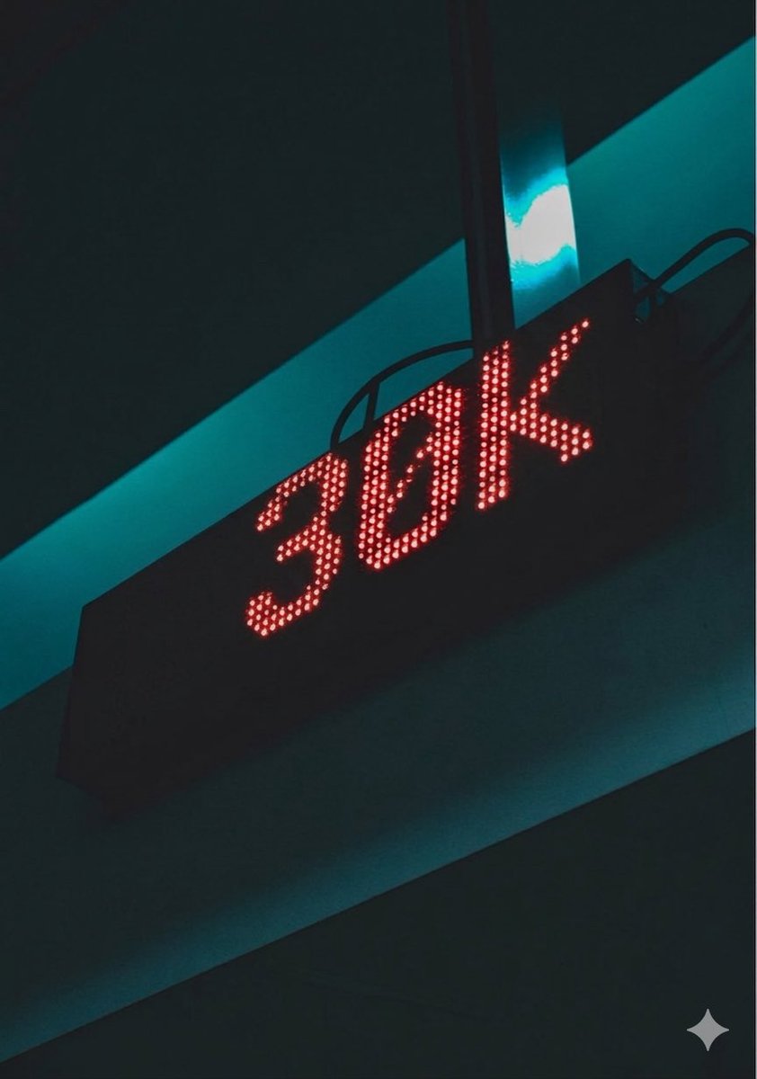 Glitchy 🪄 tweet media