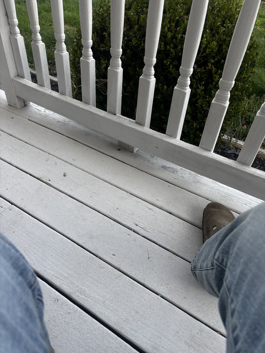 poleupper tweet media