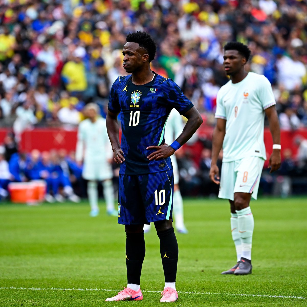 Foster Klenam 💙❤️ tweet media