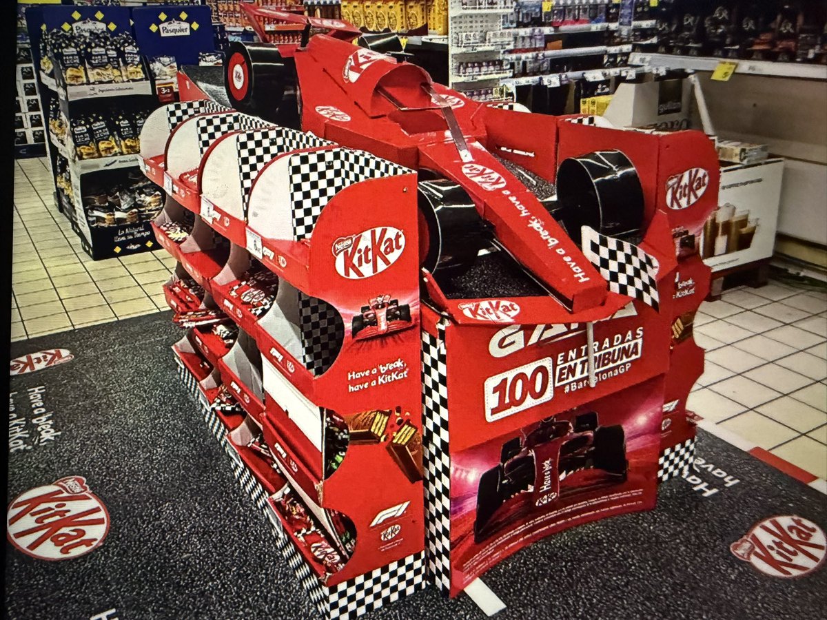 jpiedrahita's tweet image. Vaya @F1 top display en este #supermercado, #marca @KITKAT @kitkatspain! Esta X mención en MKD os la habéis ganado! 💪