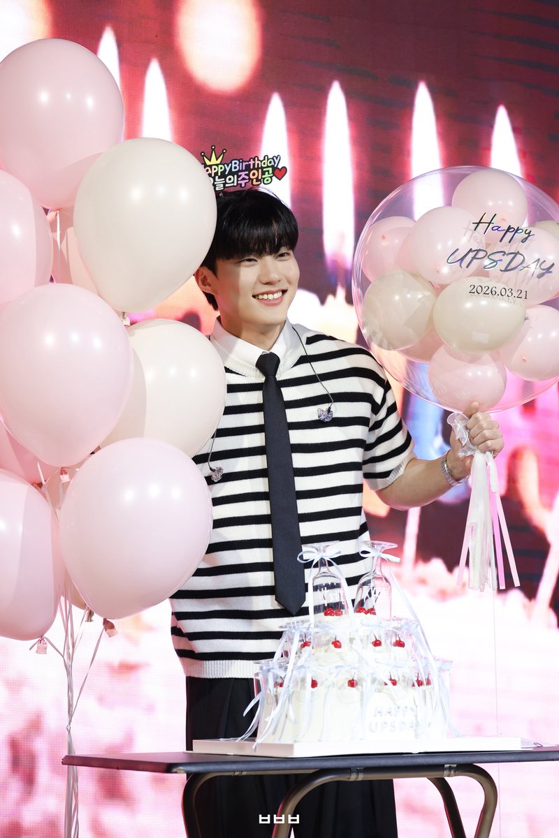 ⋰˚★𝙃𝘼𝙋𝙋𝙔 𝙐𝙋𝙎𝘿𝘼𝙔⋰˚★ 

제업아 생일 축하해 
노래해 줘서 고마워 

#박제업 #제업 #PARKJEUP #JEUP 
#パクジェオプ #ジェオプ