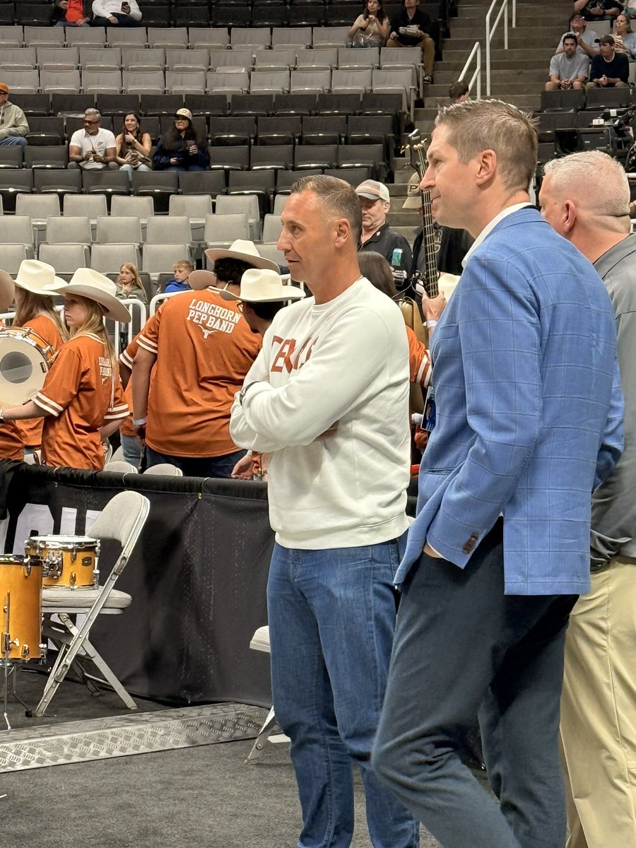 Eric C. Henry tweet media