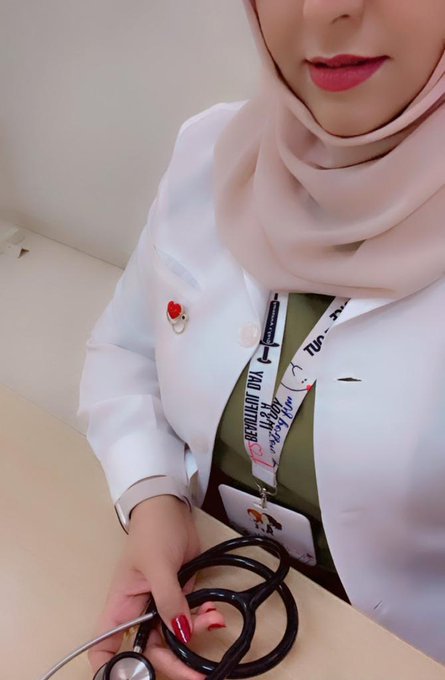 اسماء كاش يد بيد tweet media