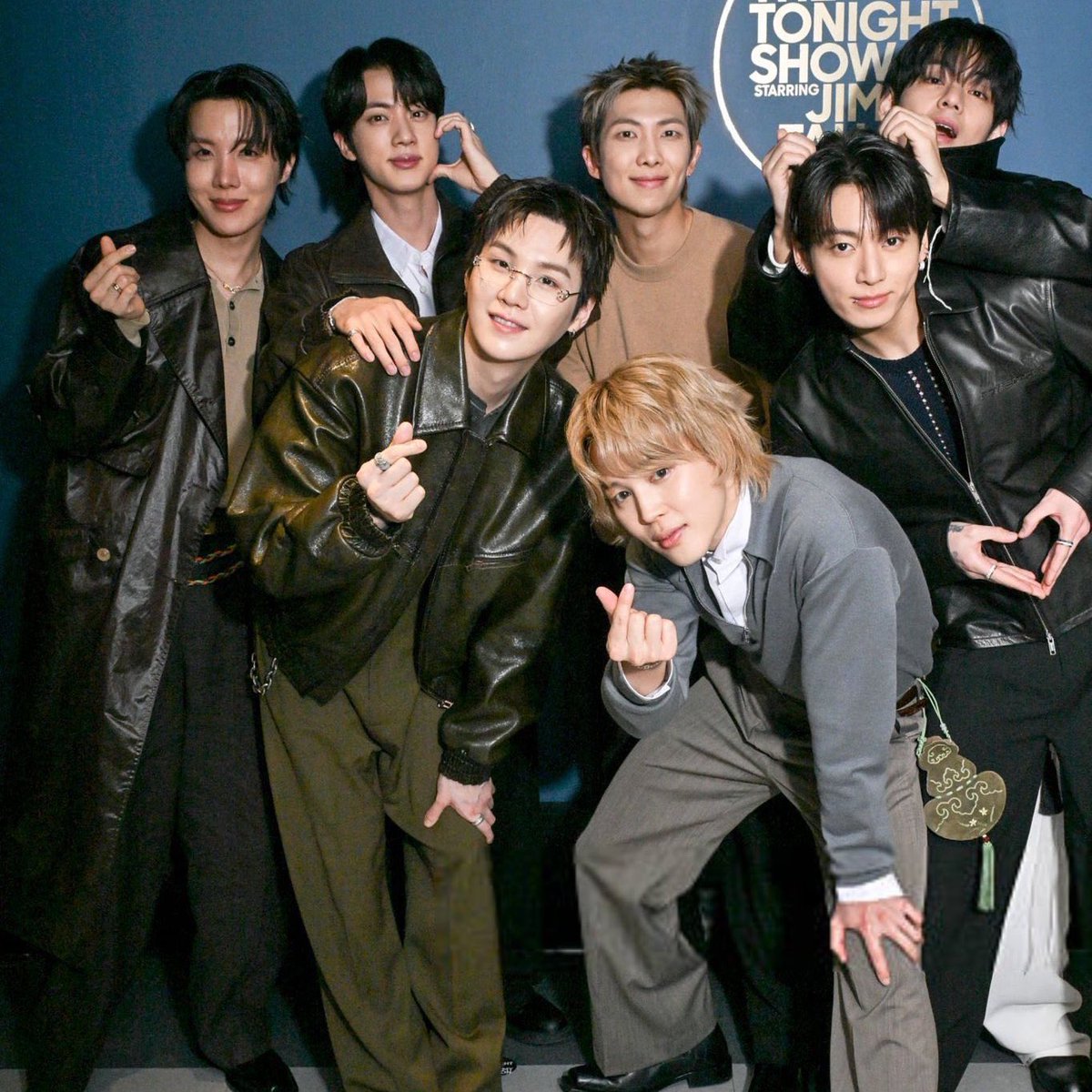 UpdateCharts tweet media