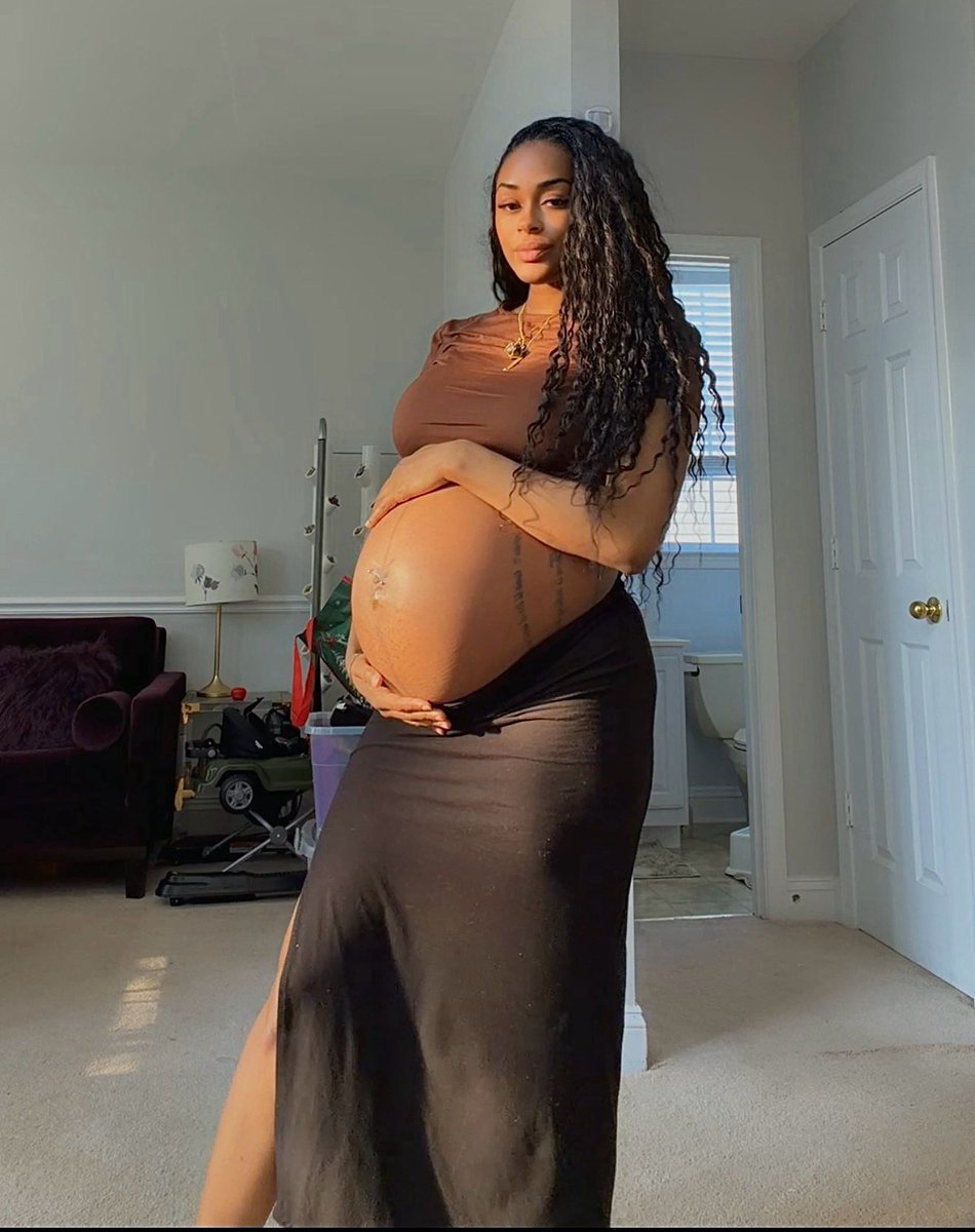 ShaneeRose's tweet photo. Still Pregnant… Still Glowing ☀️🤰🏽🩵 https://t.co/Plo6mfjnG2