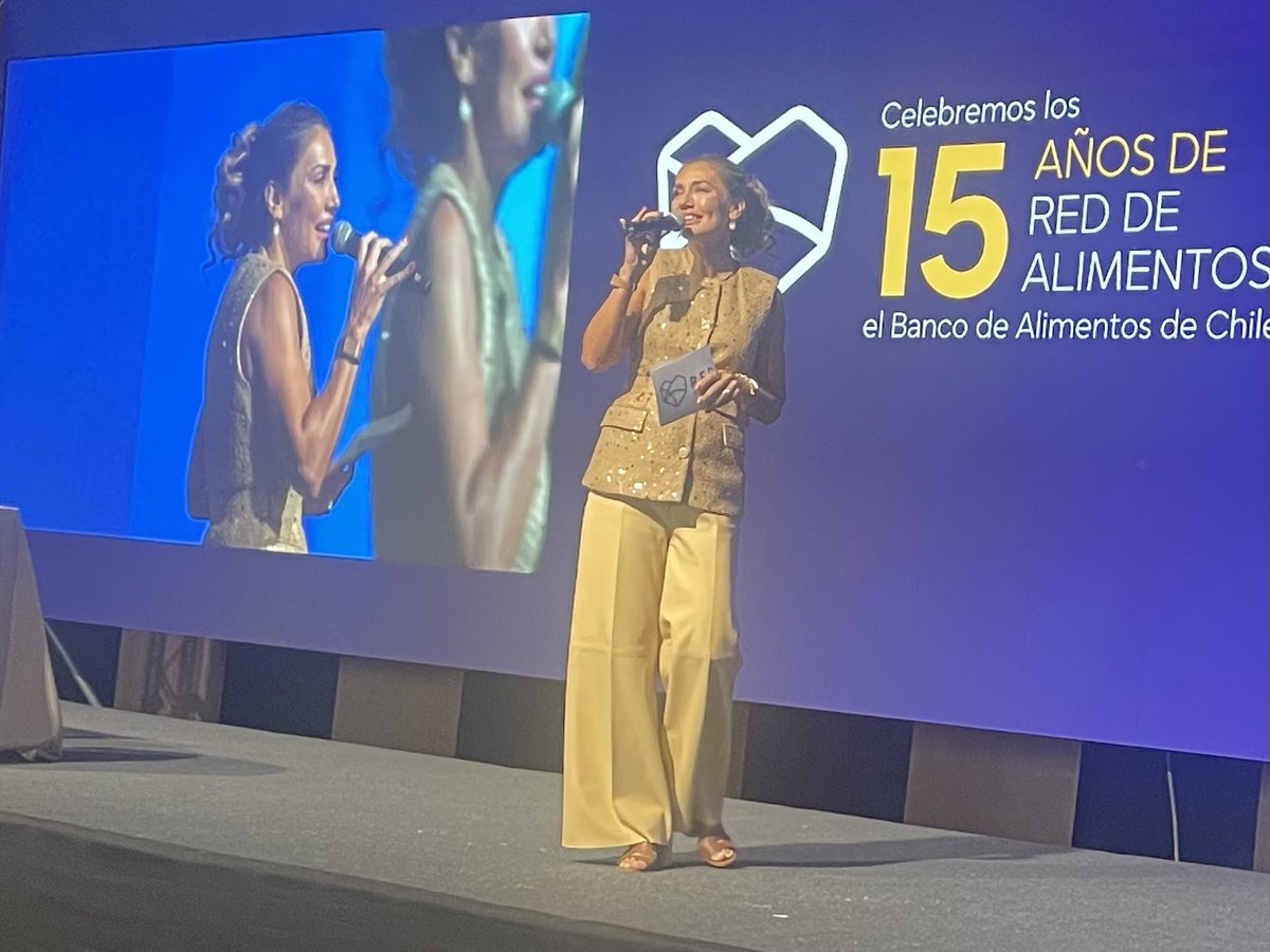 giturrieta's tweet photo. Hoy celebramos los 300 millones de platos de comida entregados por Red de Alimentos!  Feliz cumpleaños número 15. https://t.co/n6KJP66aQF