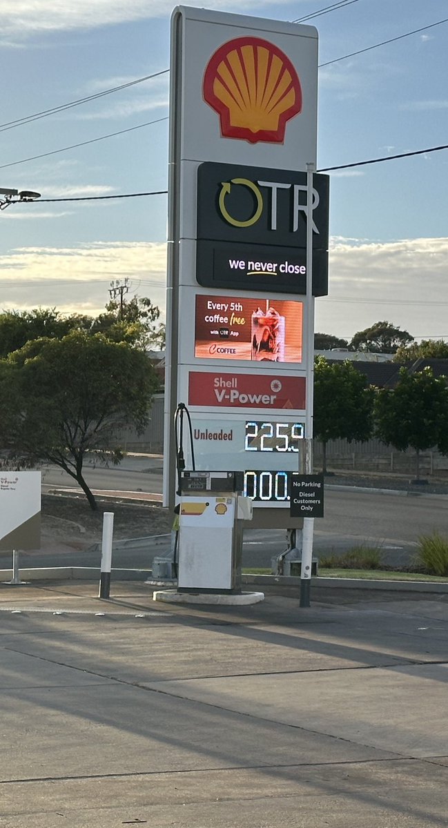 Tyler Green tweet media