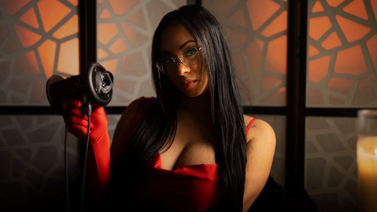 Hazel Aurõra tweet media