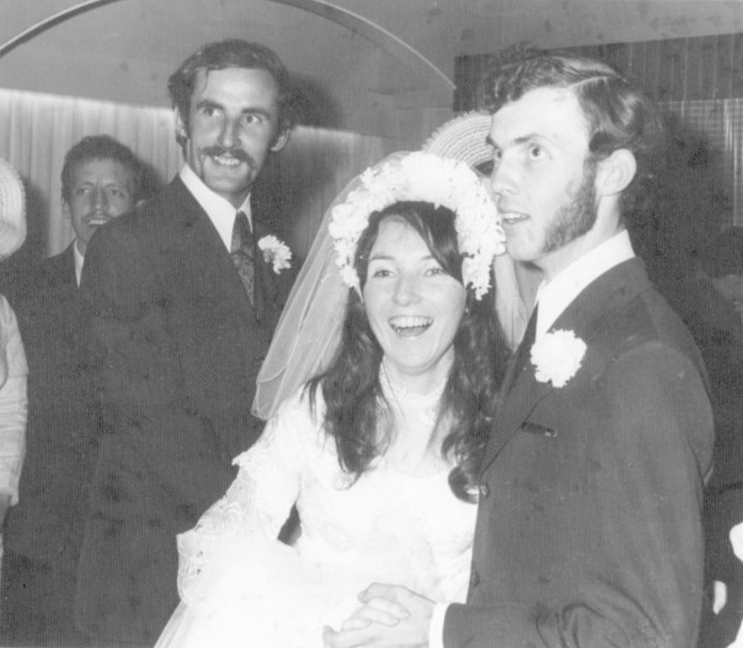 LanceScoular's tweet photo. Sandie and I are Celebrating our 5️⃣5️⃣th Wedding Anniversary today.
🥂🍾🎈Married 2️⃣7️⃣th March 1️⃣9️⃣7️⃣1️⃣ 🎊🎉
3️⃣ Daughters
4️⃣ Grandsons
2️⃣ Granddaughters
😅🤣😂 And yes, I did have hair back then 😅🤣😂
#WeddingAnniversary #HappyDays #FiftyFiveYears https://t.co/GfQ0VOvSyB