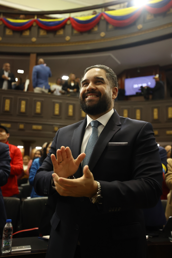 Nicolas Maduro Guerra tweet media