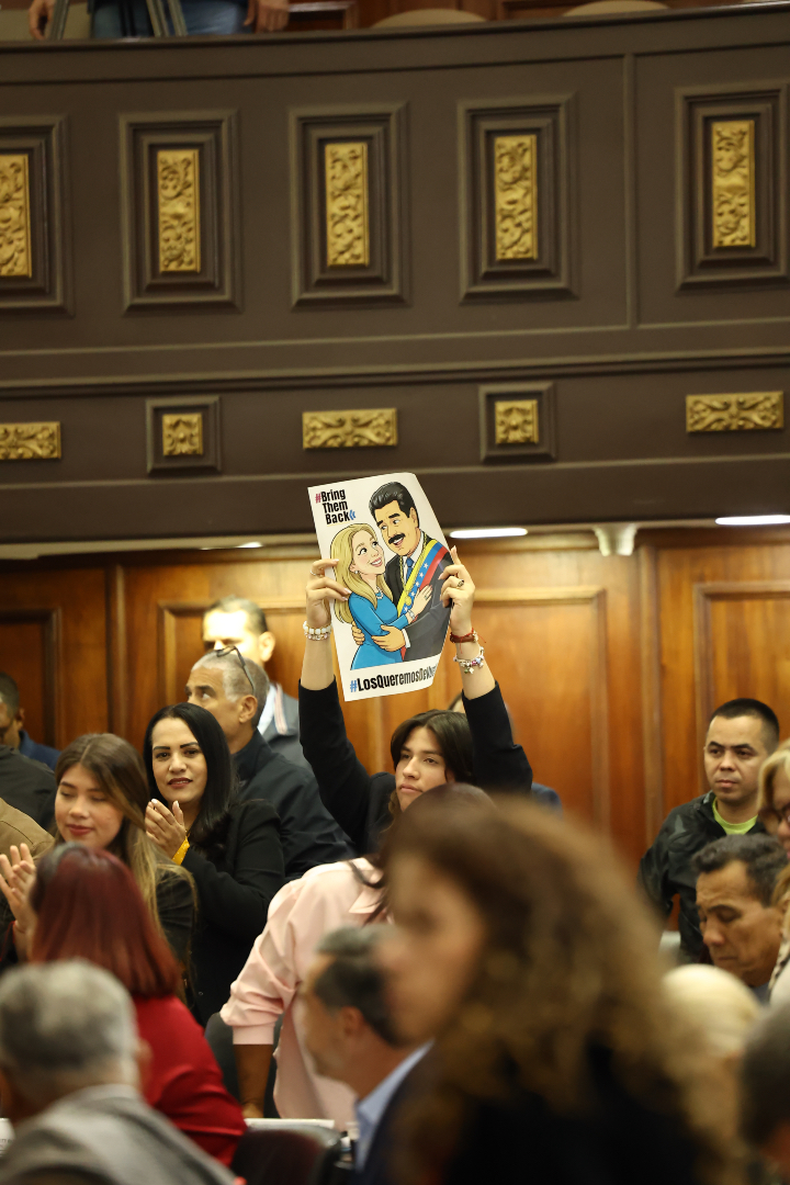 Nicolas Maduro Guerra tweet media