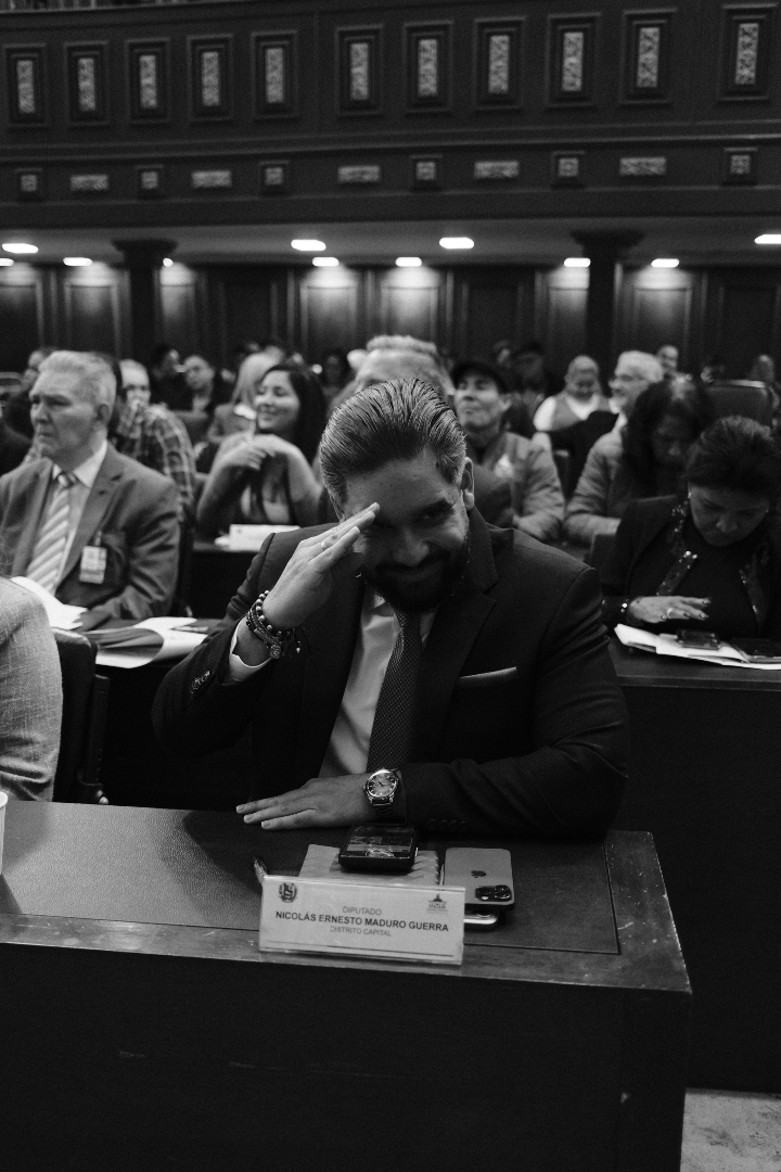 Nicolas Maduro Guerra tweet media