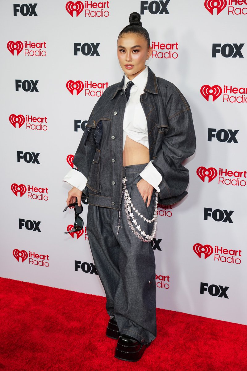 On The Red Carpet tweet media