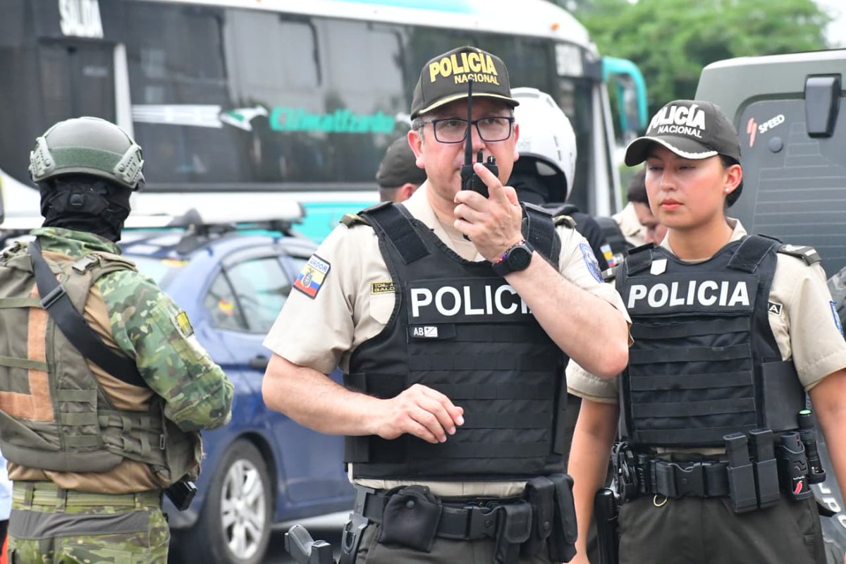 Policía Ecuador Guayaquil - Zona8 tweet media