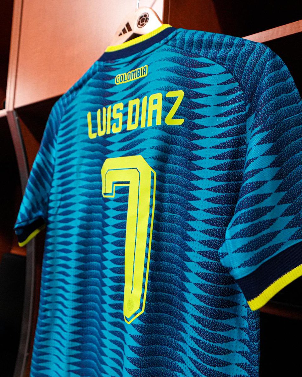 FCFSeleccionCol's tweet photo. 📸 ¡𝑁𝑢𝑒𝑠𝑡𝑟𝑎 𝑐𝑎𝑚𝑖𝑠𝑒𝑡𝑎 𝑣𝑖𝑠𝑖𝑡𝑎𝑛𝑡𝑒 𝑒𝑠𝑡𝑎́ 𝑎 𝑝𝑢𝑛𝑡𝑜 𝑑𝑒 𝑠𝑎𝑙𝑡𝑎𝑟 𝑎 𝑙𝑎 𝑐𝑎𝑛𝑐ℎ𝑎! 🧐🥰

🇨🇴 🆚 🇭🇷

#LaSeleNosUne🇨🇴 https://t.co/jHTBnsijhX