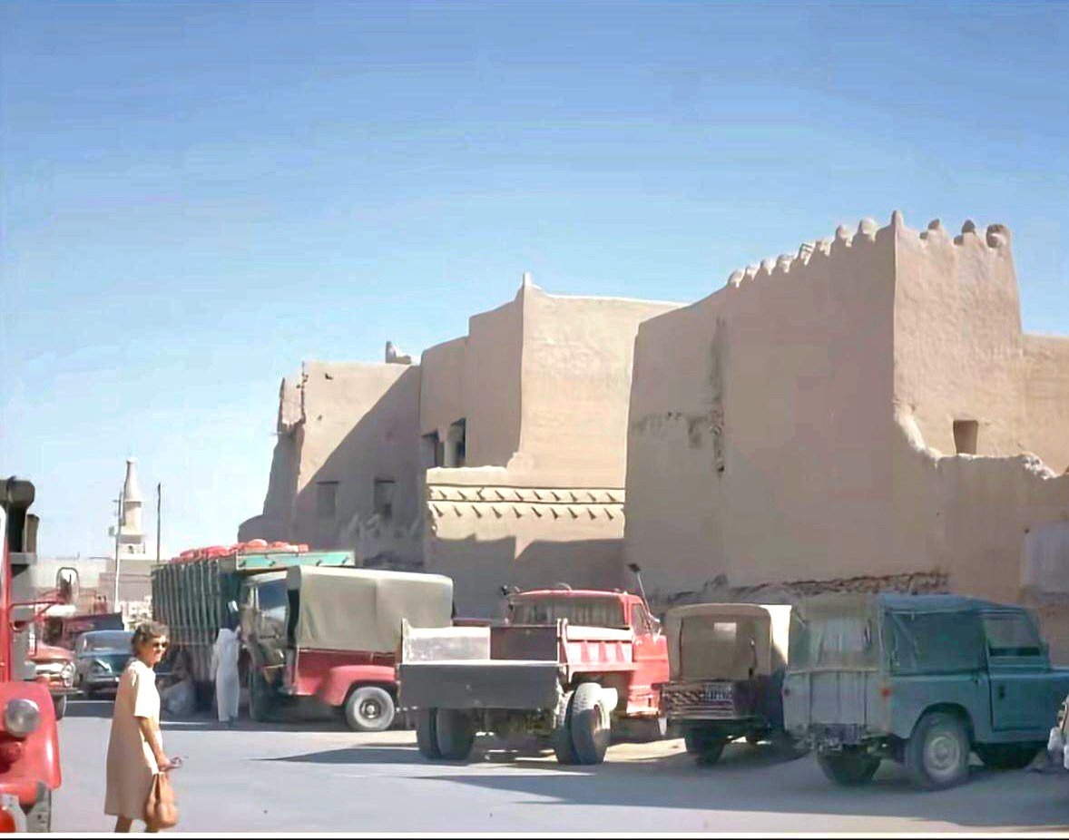 والله زمان tweet media