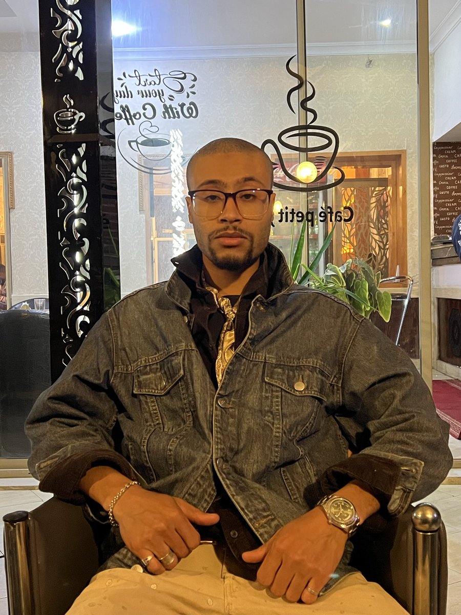 DThemonst's tweet photo. 🥸 https://t.co/ABZW7HiMjw