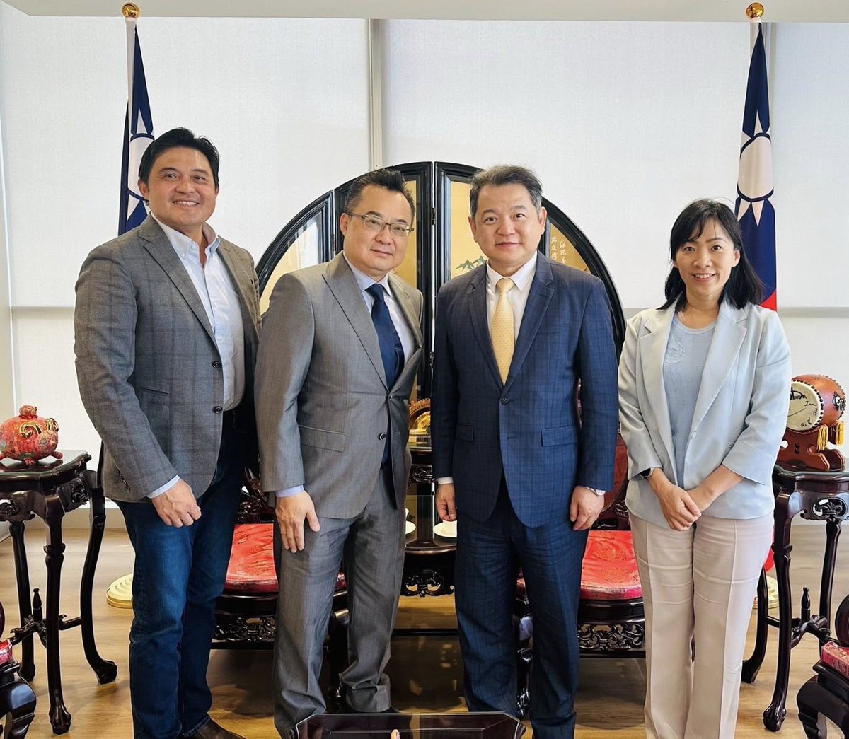 Taiwan in Los Angeles tweet media